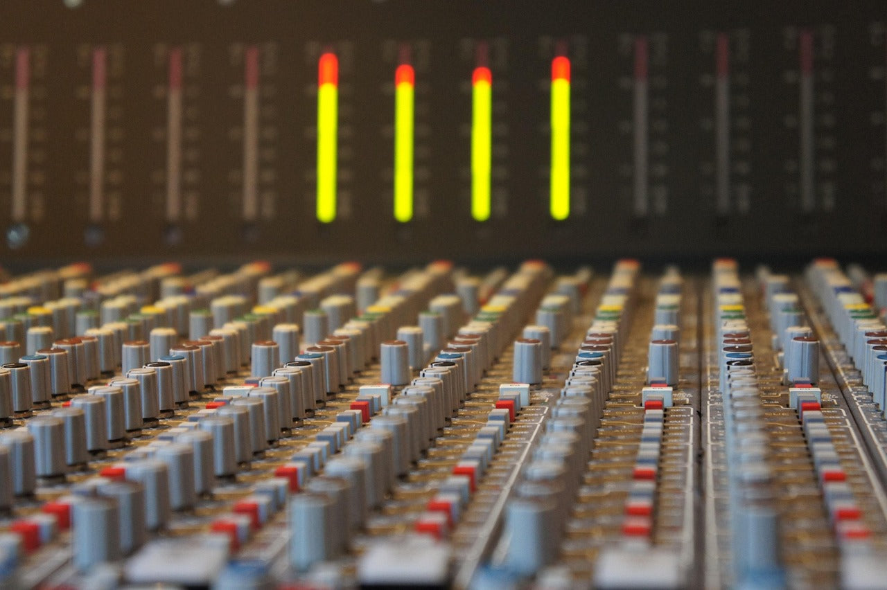 online audio mixing, mixing console